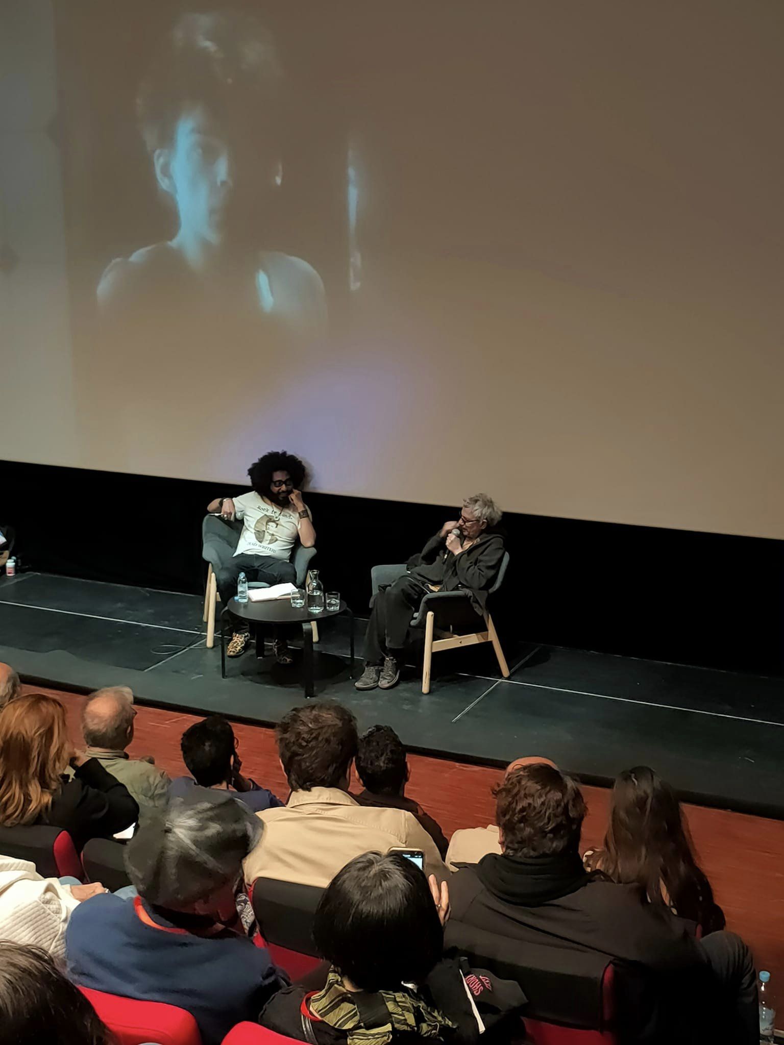 لقاء مع المخرج  الفرنسي ليوس كاراكس.jpg