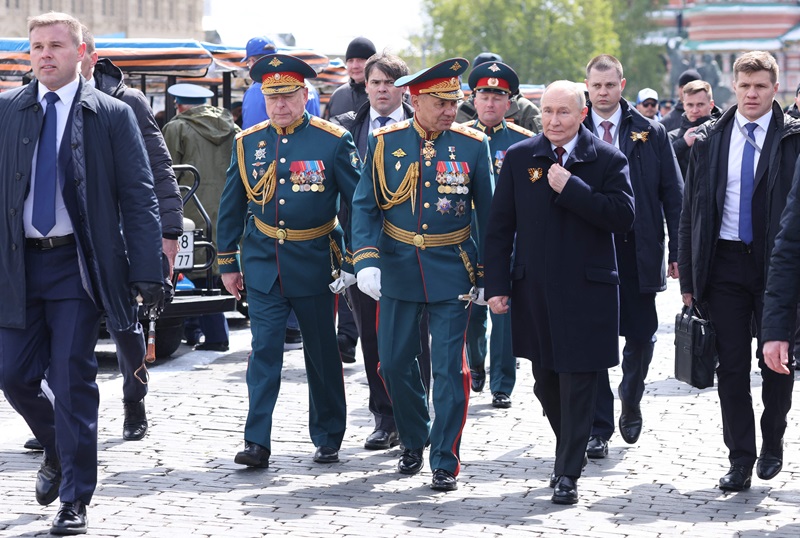 putin shoigu sputnik afp.jpg