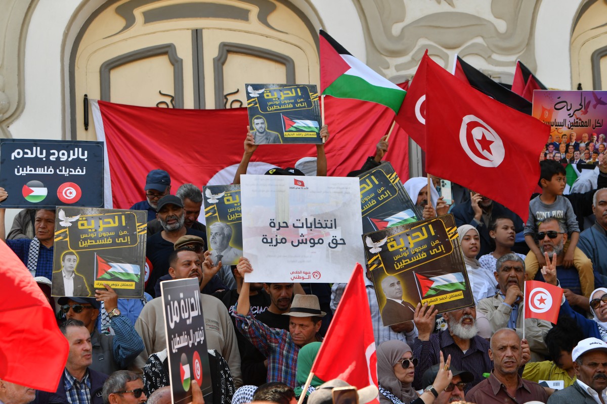 AFP__20240512__34RE78Z__v1__Preview__TunisiaPoliticsProtest.jpg