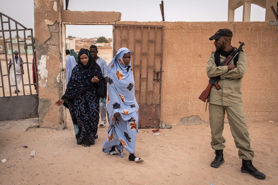 الغزواني يتجه لحسم انتخابات موريتانيا والداه اعبيد يلوح بالعصيان