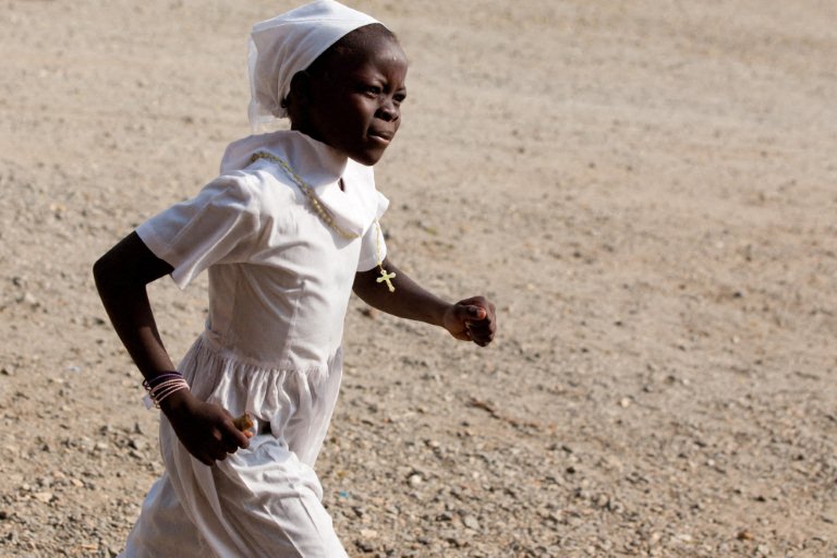 AFP__20110116__Nic529090__v1001__Preview__SudanReferendumVoteChurch.jpg