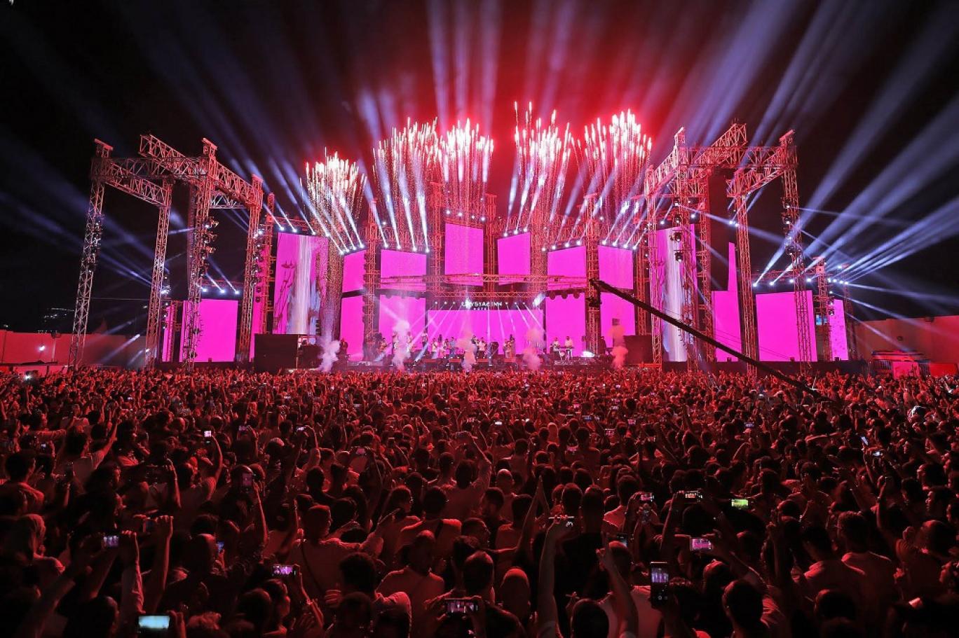 شواطئ مصر الفاخرة... الترقي الطبقي بـ الديون 