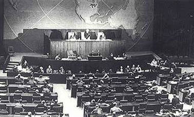 قرار تقسيم فلسطين وملاسنة ماكرون ونتنياهو