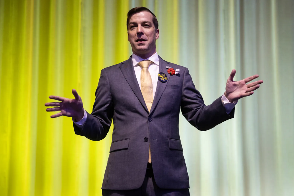 تشايس أوليفر مرشح الحزب الليبرالي لانتخابات الرئاسة الأمريكية لعام 2024 (مواقع التواصل).PNG