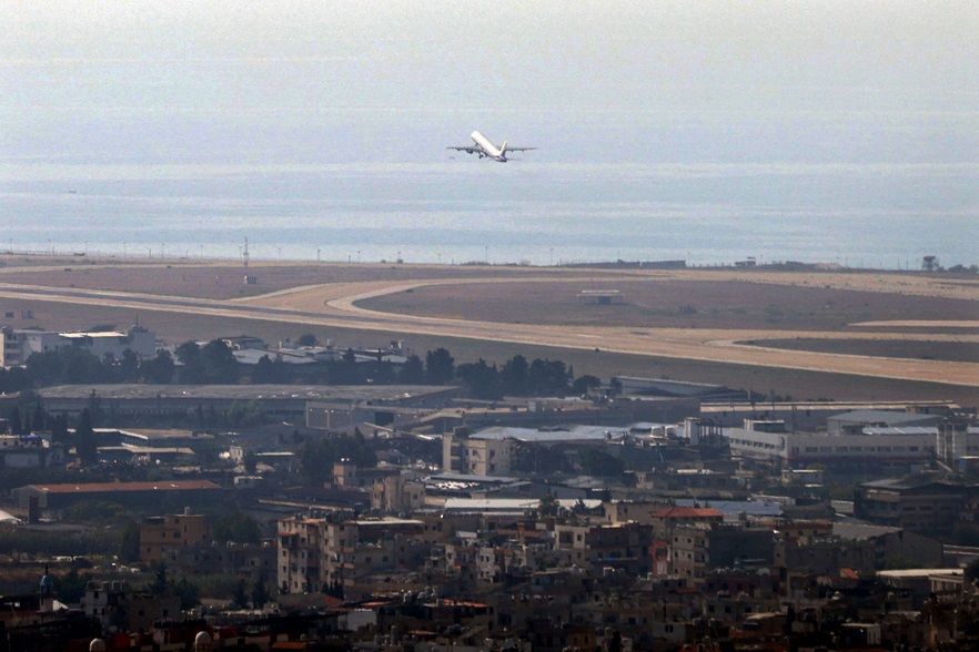 يتوقع نقيب مكاتب السياحة والسفر أن تعيد شركات أخرى تسيير رحلاتها من وإلى بيروت تدريجاً (ا ف ب)