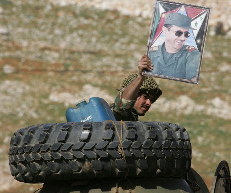 AFP__20050520__NIC2005040732310__v2__Preview__LebanonSyriaWithdraw.jpg