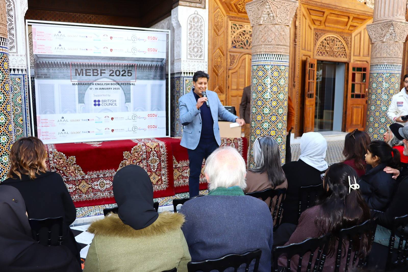 ياسين عدنان يفتتح المهرجان.jpg