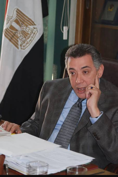 thumbnail_الكاتب سامح مهران.jpg