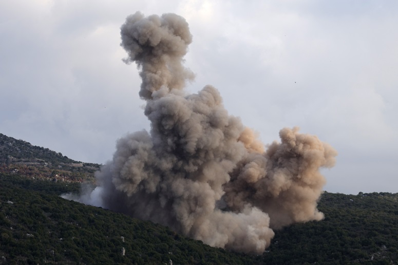 الجيش الإسرائيلي نفذ تفجيراً في بلدة يارون جنوب لبنان (ا ف ب)