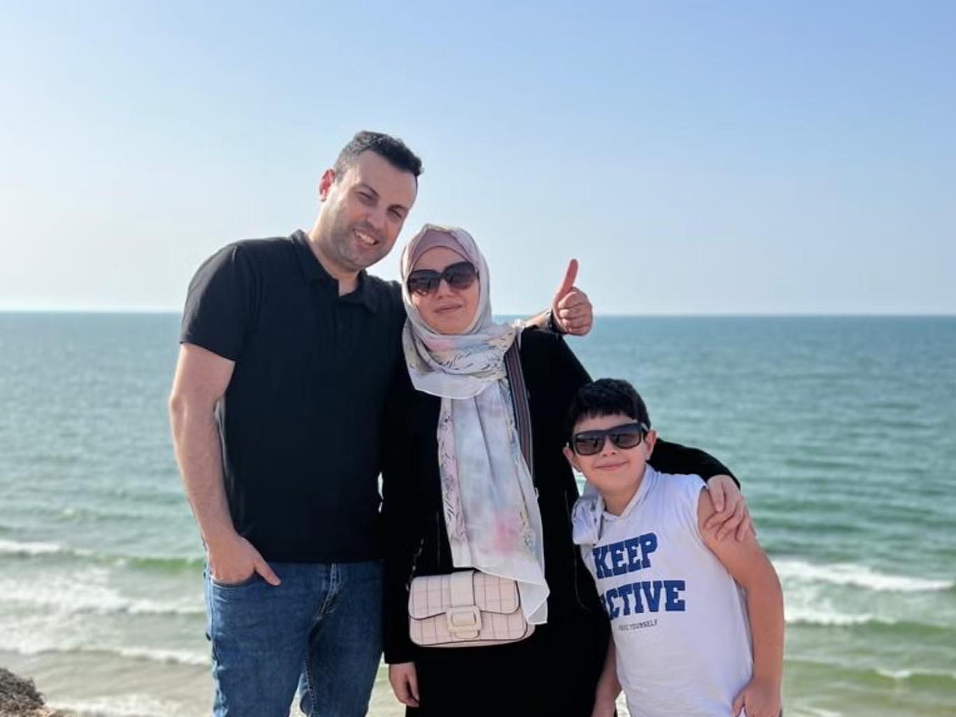 أماني ظلت بمفردها من دون زوجها صلاح (إلى يسار الصورة) طوال فترة حملها (أماني أحمد)