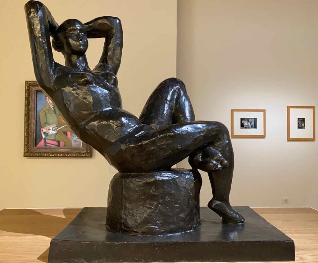 العارية الكبيرة- 1922- 1929- منحوتة برونزية من هبات الفنان للمتحف.jpeg