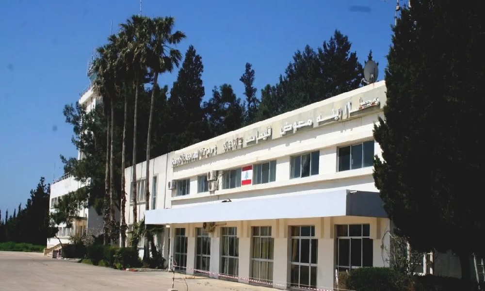 عام 2012 صدر قرار حكومي لتوسعة مطار القليعات لكن لا يزال المشروع معلقاً (وكالة المركزية)