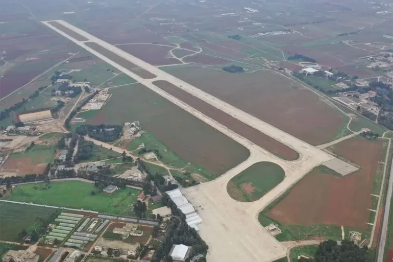  تقع قاعدة رياق في منطقة البقاع شرق لبنان وتحديداً بين مدينتي عنجر وزحلة (موقع الجيش اللبناني)