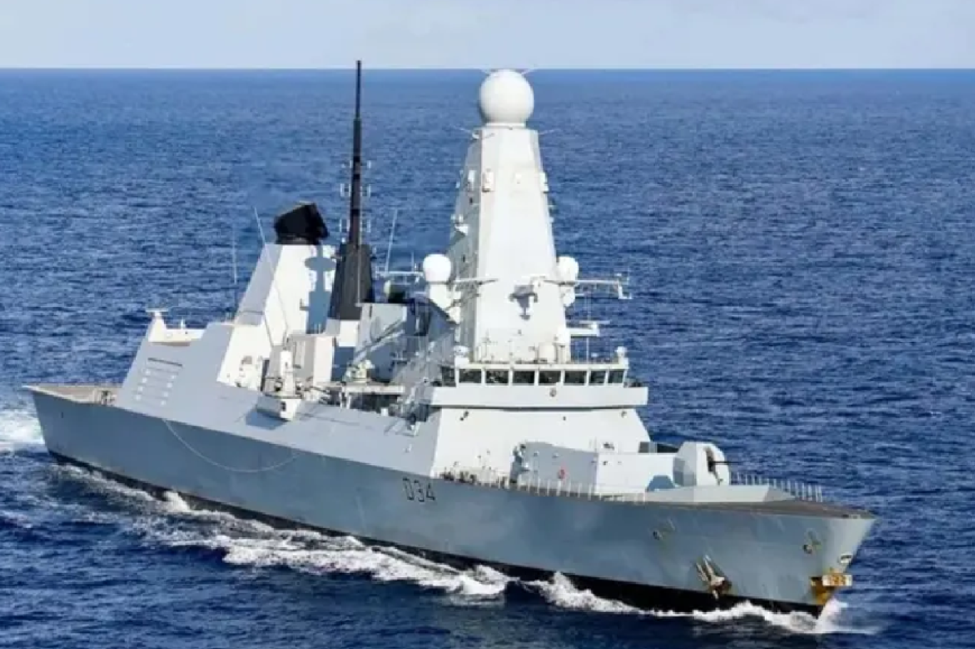 تسببت هجمات الحوثيين على مدى أشهر في البحر الأحمر في اضطراب الملاحة الدولية (أ ف ب)  .png