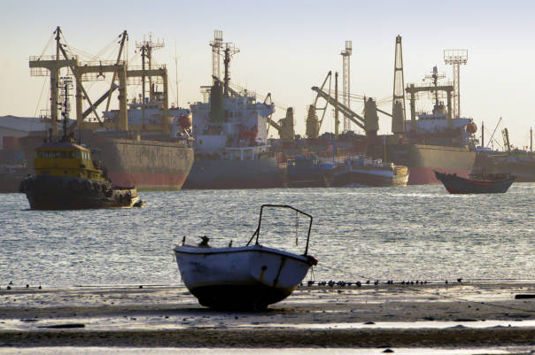 كيف تهدد إريتريا حلم إثيوبيا بالوصول إلى البحر؟