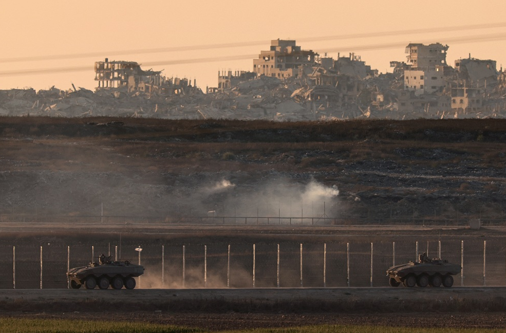 المجاعة تحاصر غزة وأول قمة سورية - إسرائيلية منذ ربع قرن