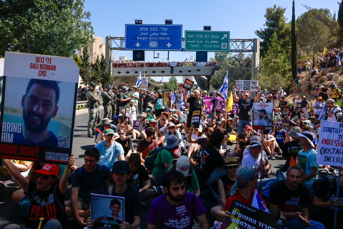 AFP__20250817__69QD2ND__v1__MidRes__IsraelPalestinianConflictHostagesProtest.jpg