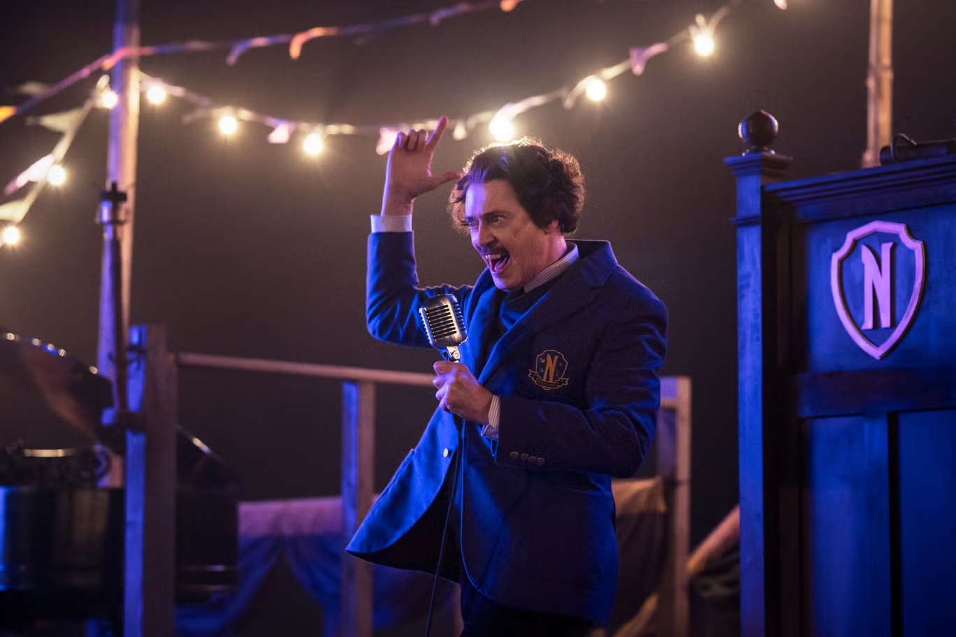 ستيف بوشيمي ينضم إلى طاقم ممثلي "وينزداي" في موسمه الثاني (نتفليكس)