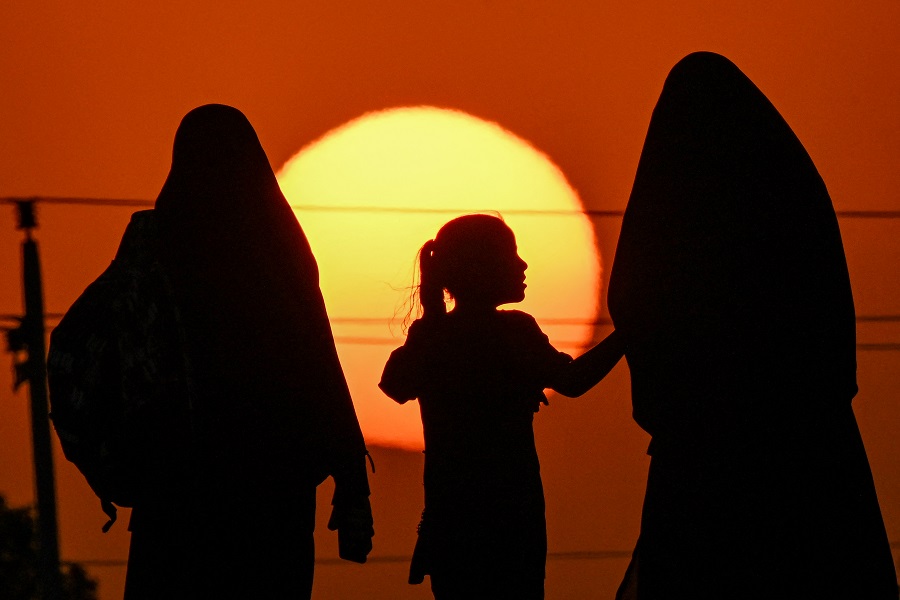 AFP__20250730__68CL8FC__v2__HighRes__TopshotIraqReligionIslamShiiteArbaeen.jpg