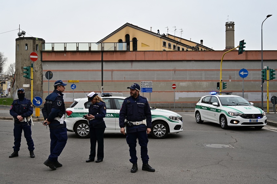 AFP__20200309__1PQ2CD__v1__HighRes__ItalyHealthVirusPrisons.jpg