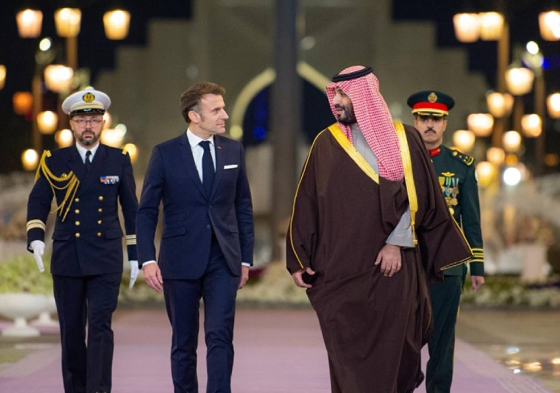 ولي العهد ماكرون ملف.png