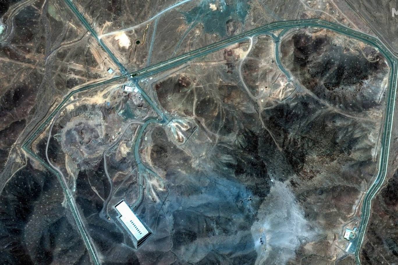 قطفت الطائرات الأميركية موقع "فوردو" النووي الإيراني في يونيو الماضي (رويترز).jpeg