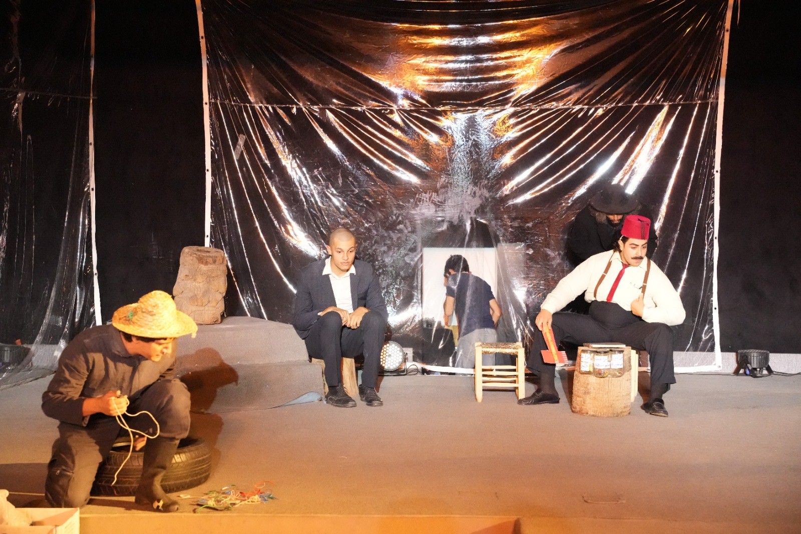 thumbnail_المقهى الزجاجي.jpg