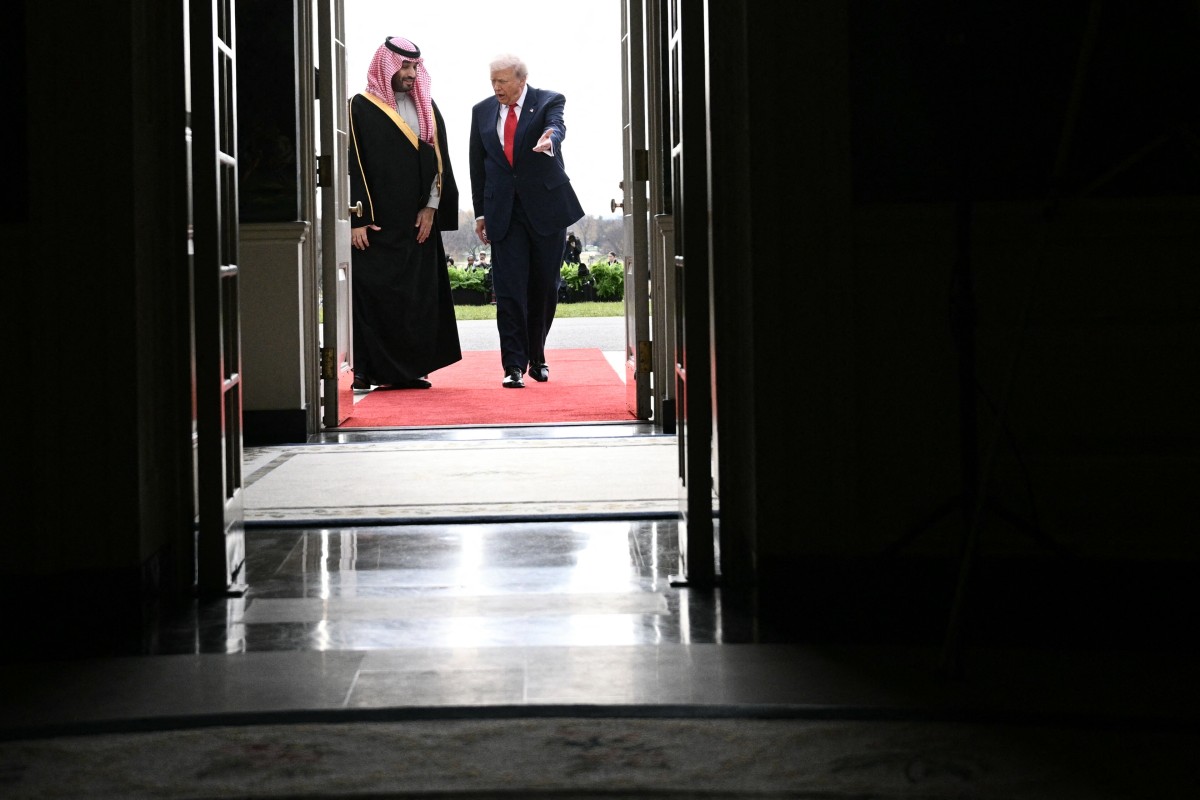AFP__20251118__84EG4RV__v1__MidRes__SaudiCrownPrinceMeetsTrump.jpg