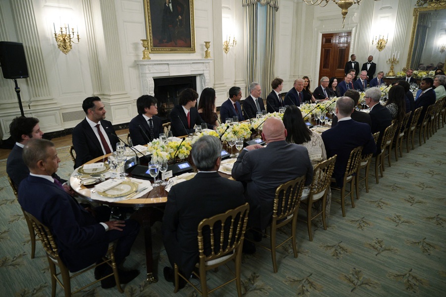 AFP__20250905__2233757979__v4__HighRes__PresidentTrumpHoldsDinnerForTechAndBusinessL.jpg
