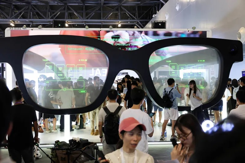 لقطة من "مؤتمر عالم الذكاء الاصطناعي" في شنغهاي بتاريخ يوليو 2025 (رويترز)