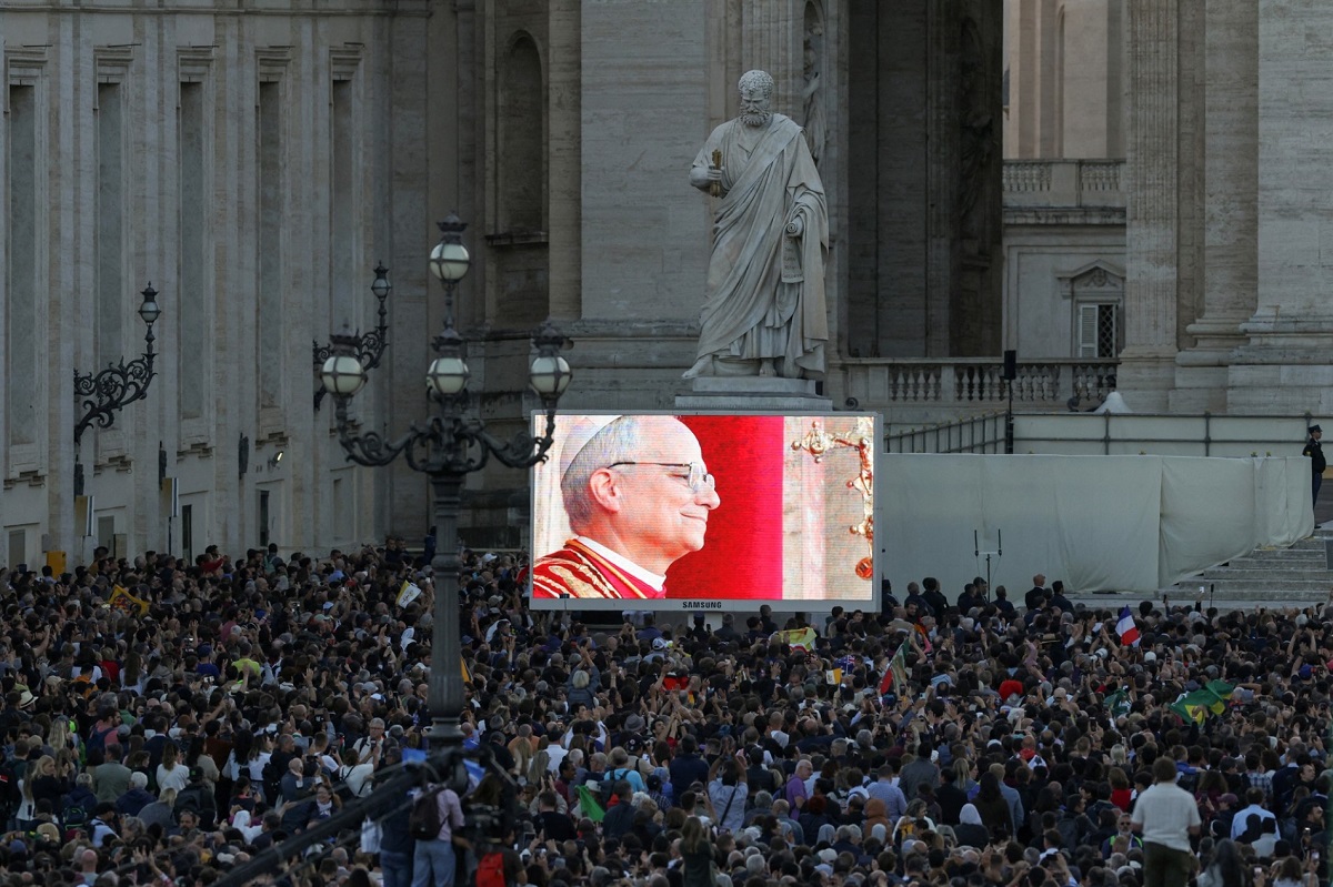 البابا في قلب العاصفة... لبنان ينشد سلام الفاتيكان