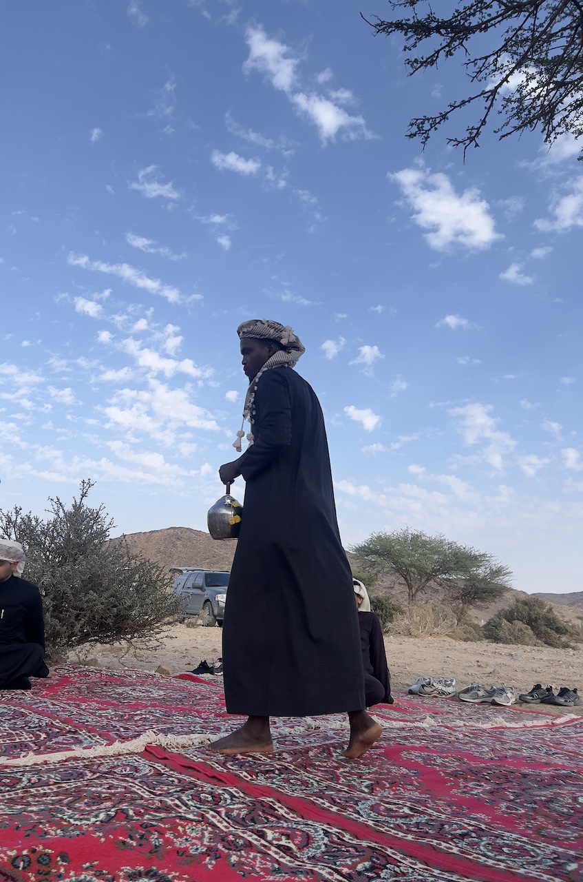 رحلة وجدانية في أحضان الصحراء السعودية