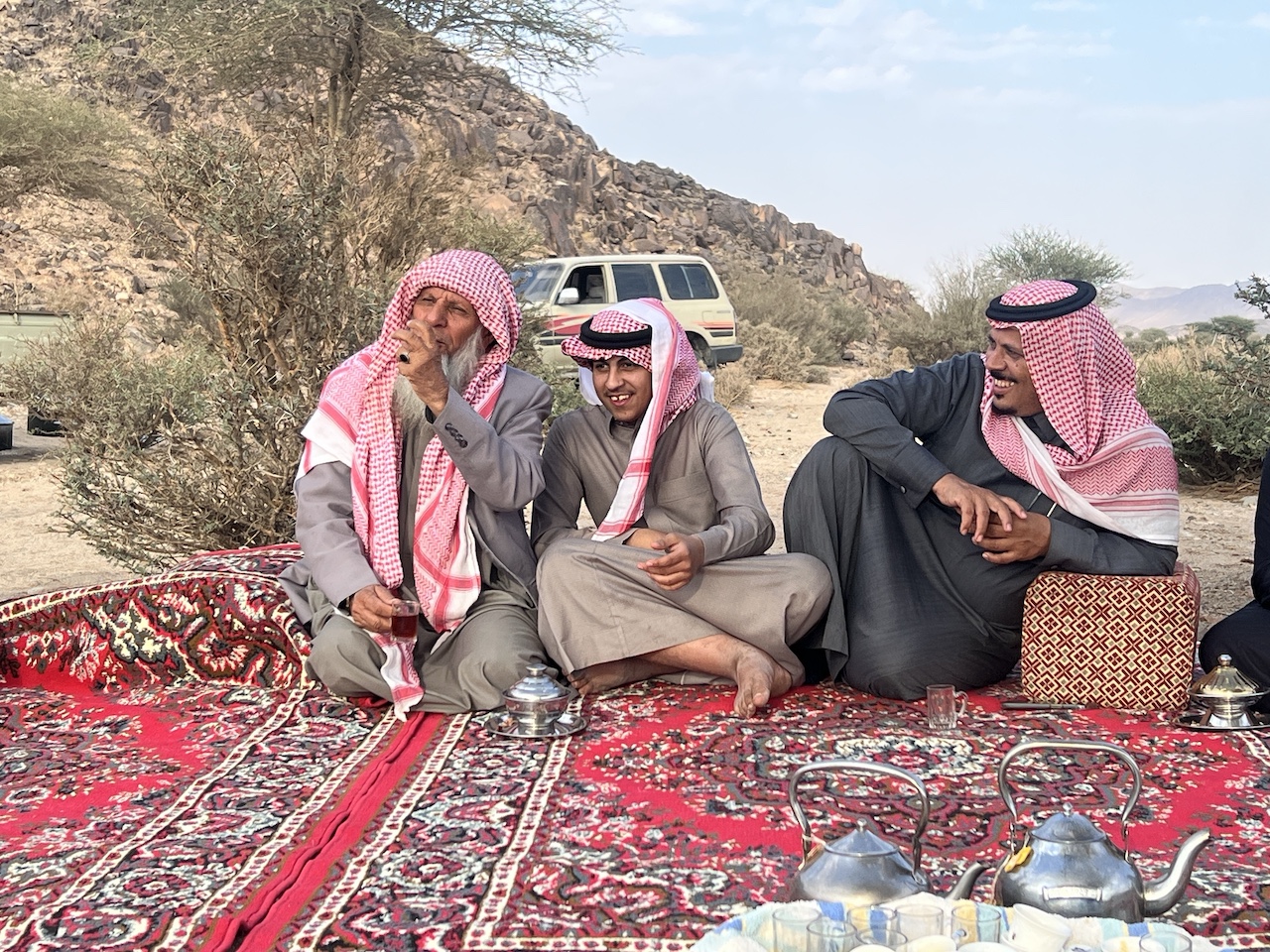 رحلة وجدانية في أحضان الصحراء السعودية