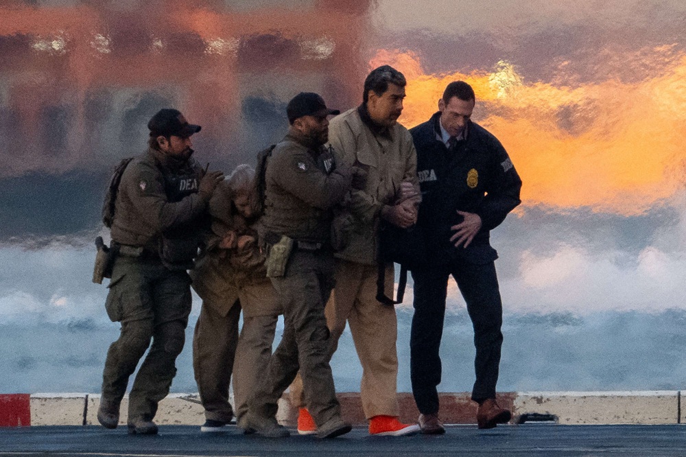 يسعى الجنرالات المنشقين إلى تأسيس قيادة جديدة للجيش الفنزويلي بعد اعتقال مادورو الصورة من رويترز.jpg1_.jpg