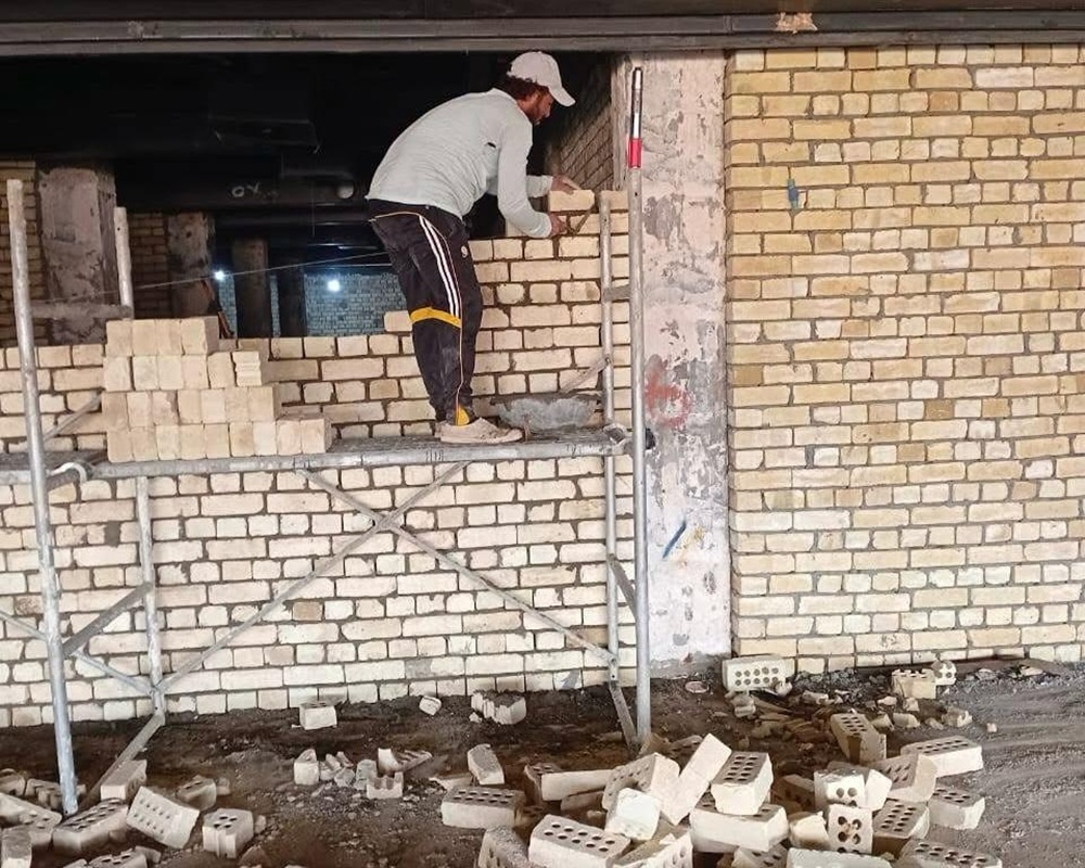 عمال البناء في العراق بلا ضمانات.jpeg