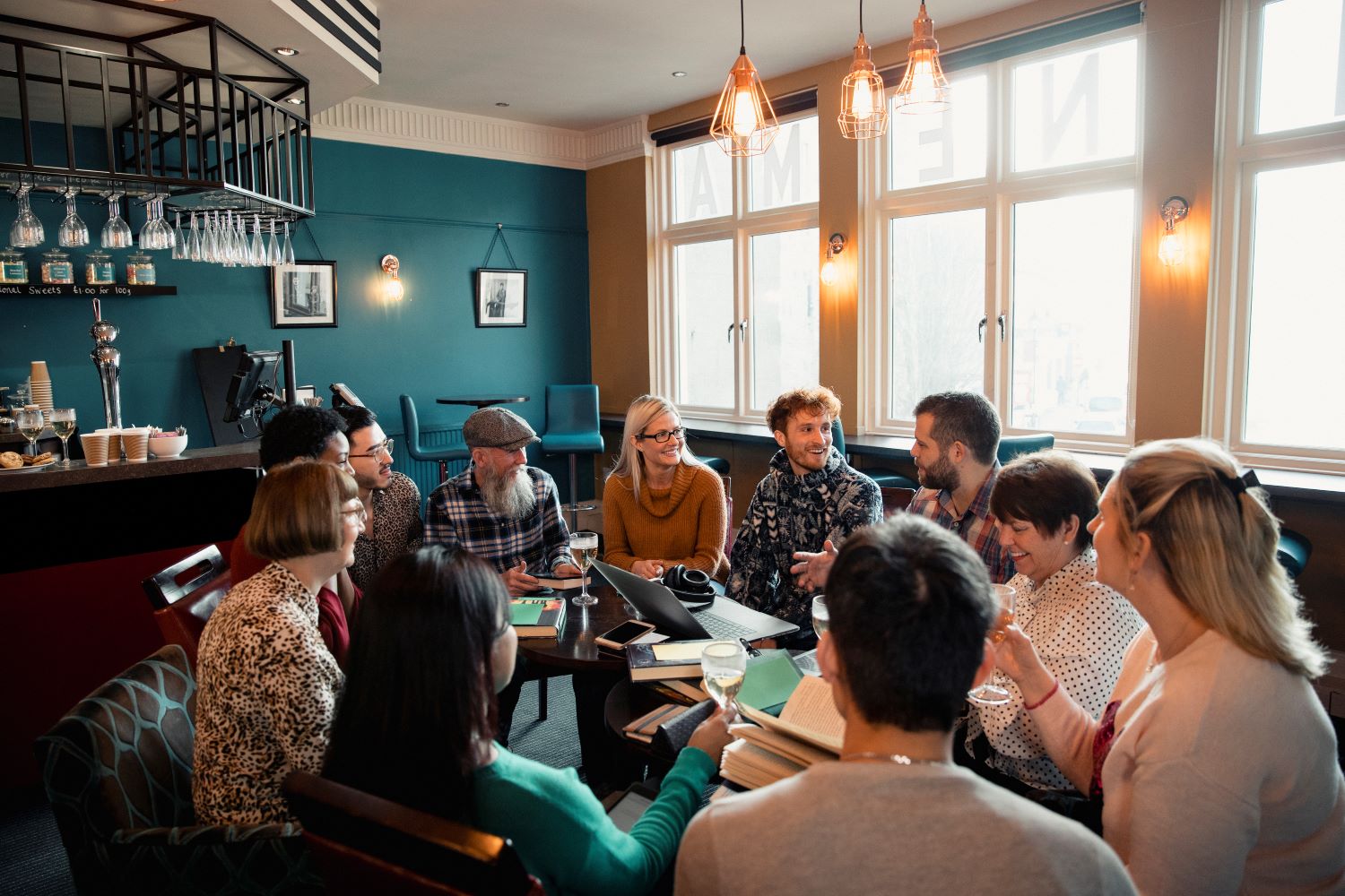 book-club-iStock-1132784599.jpg