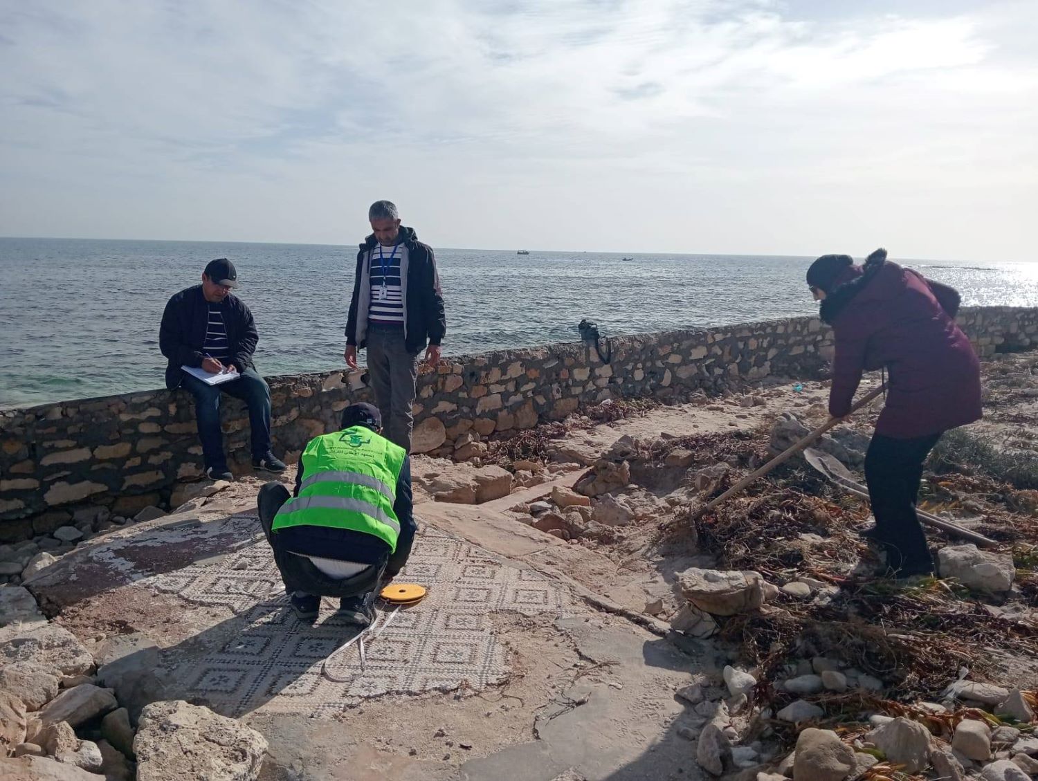 فيضانات تونس و الكنز المطمور تحت رمال البحر