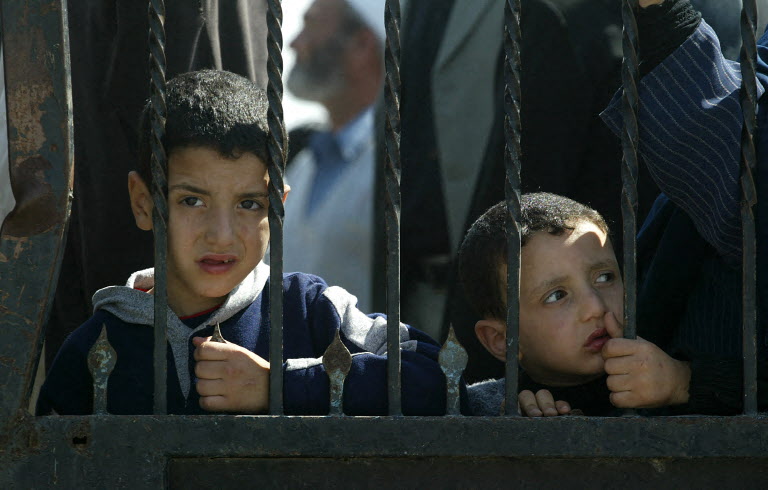 AFP__20080510__Nic263249__v1__MidRes__MideastConflictGazaEgyptBorder.jpg