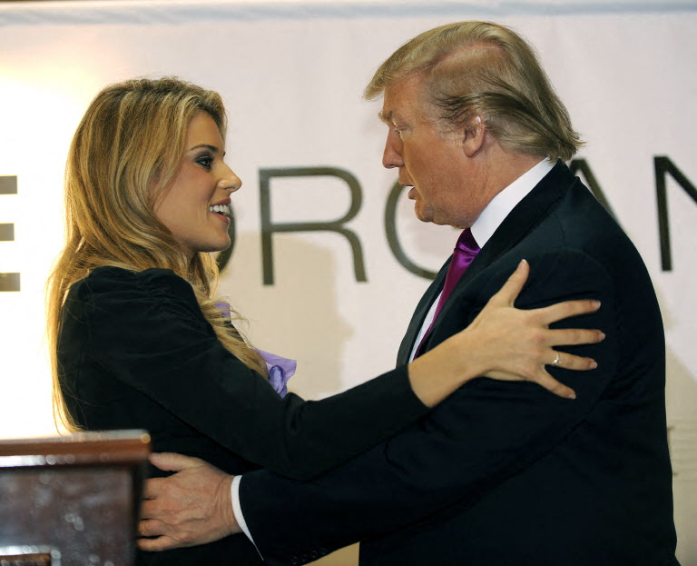 AFP__20090512__Was2331849__v1__MidRes__UsMissCaliforniaUsaTrump.jpg