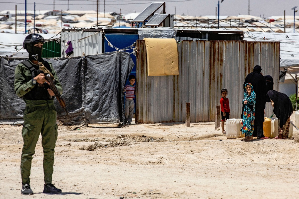 سجناء داعش ... كرة لهب حائرة بين سوريا والعراق