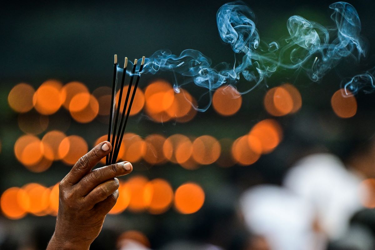 AFP__20240523__34TN8HW__v2__HighRes__SriLankaReligionBuddhismFestival.jpg