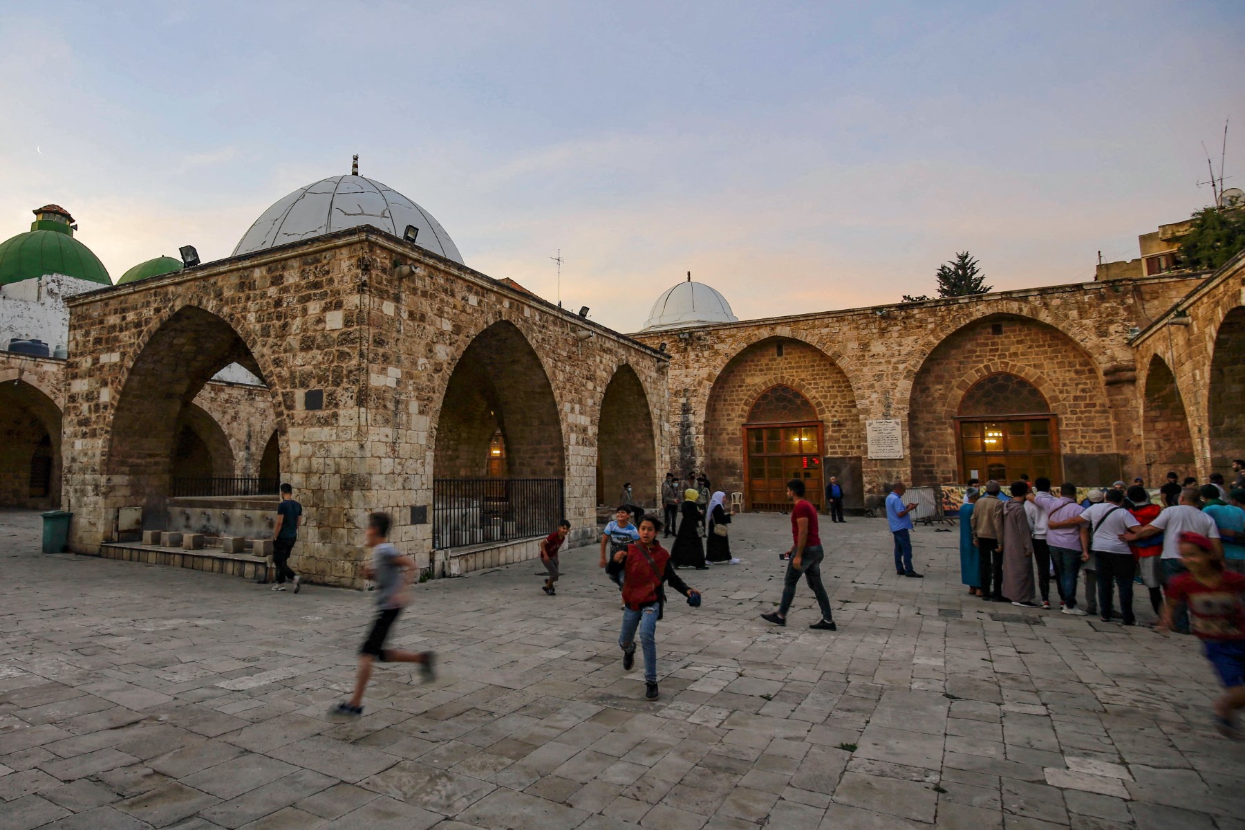 AFP__20210507__99G42C__v1__MidRes__LebanonReligionRamadan.jpg