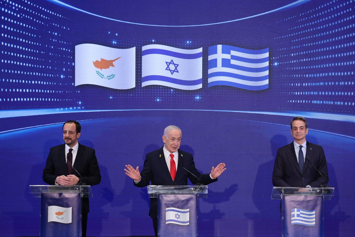 AFP__20251222__88V2343__v3__MidRes__IsraelCyprusGreecePoliticsDiplomacySummit.jpg