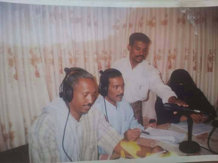 حين كان الأذان يعبر الأثير في جنوب اليمن