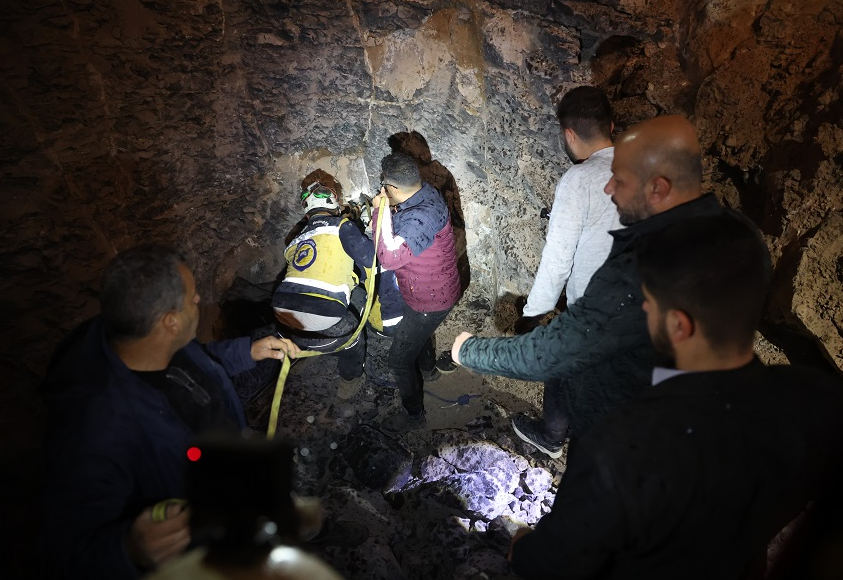 الآبار المكشوفة في سوريا... مصائد موت تتربص بالأطفال