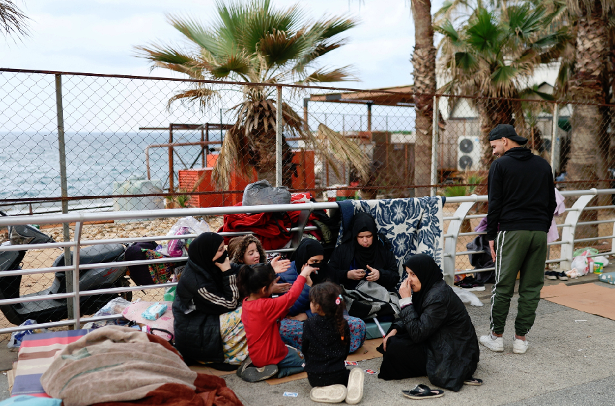 هل يدفع لبنان ثمن فشل إسقاط النظام الإيراني؟