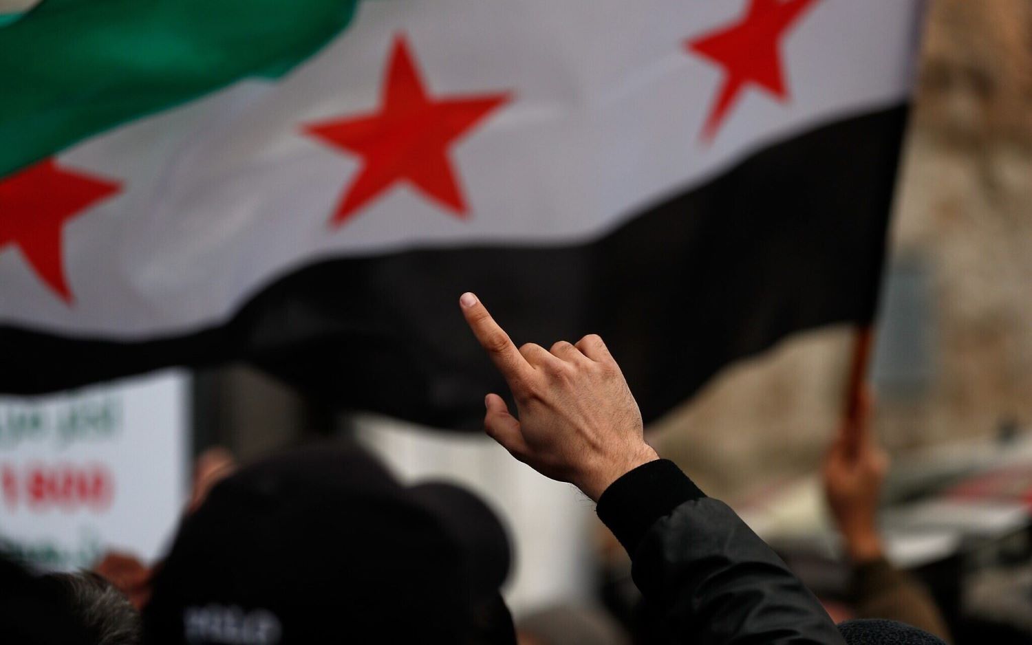 سوريا تبحث عن نشيد: محاكمة شعرية وخلاف جديد