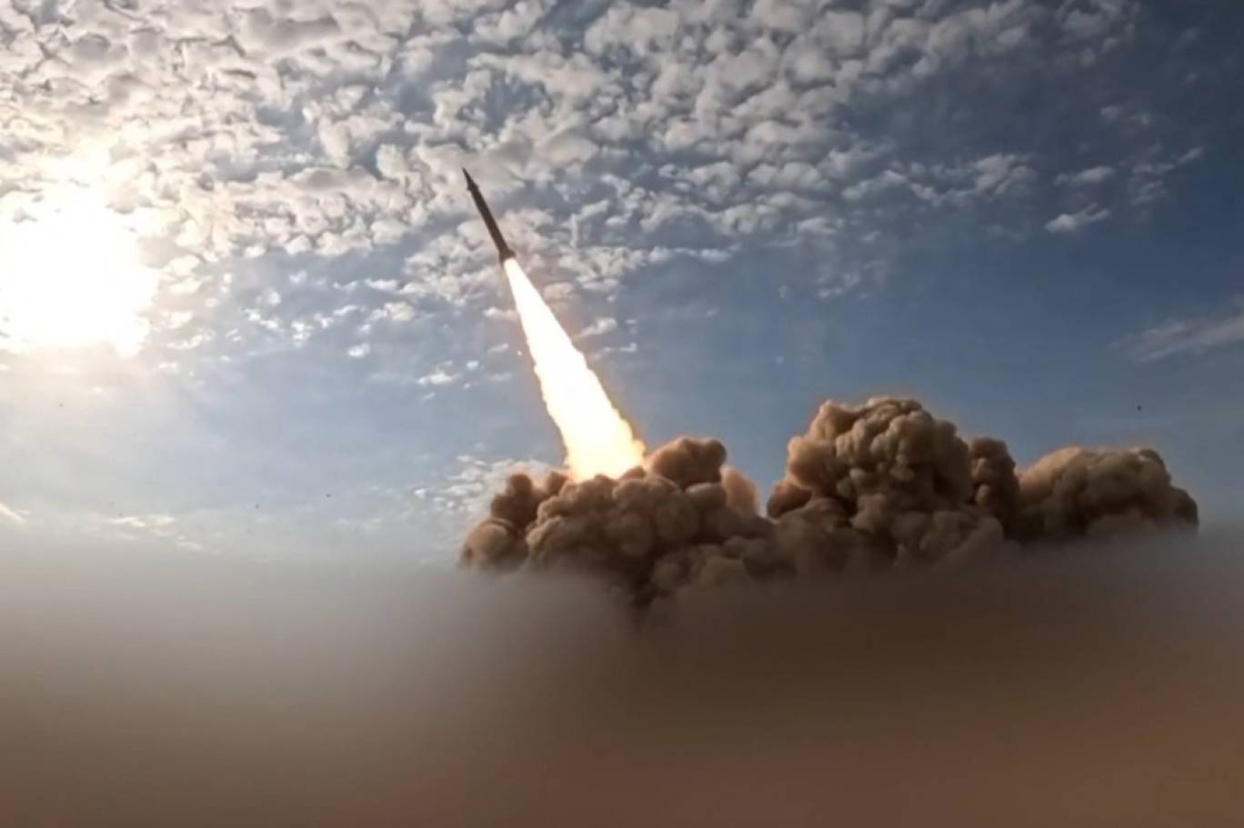 لن تتخلى إيران عن منظومة الصواريخ الباليستية (أ ف ب).jpg