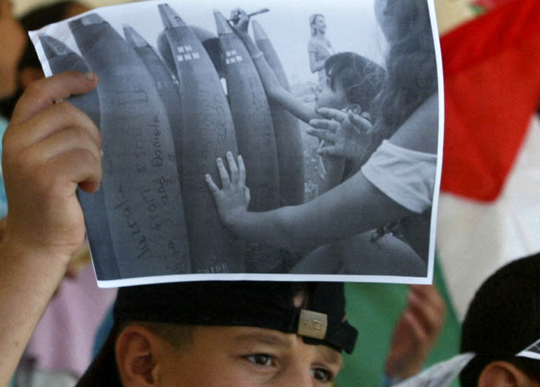 AFP__20060724__DV96915__v2__MidRes__MideastPalestinianIsraelLebanonDemo (1).jpg