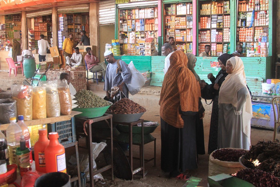 AFP__20251022__79NE3KG__v1__HighRes__SudanDailyLifeMarket.jpg